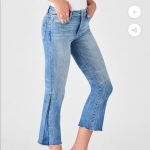 DL1961 Mid-Rise Cropped Boot Jeans